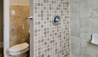 368 BROADWAY 32, Bayonne, NJ 07002
