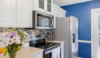 214 Cool Water Ct, Boiling Springs, SC 29316