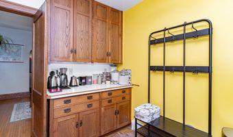 920 Clark Ave, Ames, IA 50010