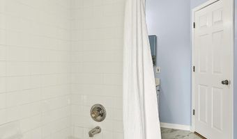 4551 STRUTFIELD Ln 4215, Alexandria, VA 22311