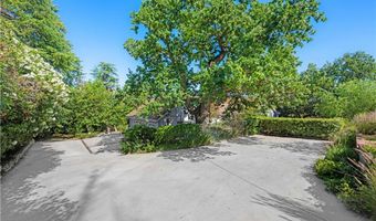5920 Colodny Dr, Agoura Hills, CA 91301