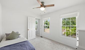 501 Oak Leaf Manor Ct, Ballwin, MO 63021