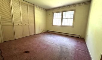 142 Pine Cir, Bennington, VT 05201