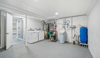4 Rainbow Trl, Alloway, NJ 07422