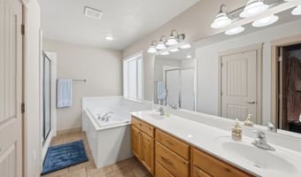 914 N 400 W, Centerville, UT 84014