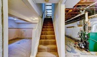 16 Lenape Ave, Andover, NJ 07860