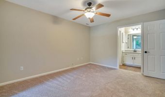 24 Chesterfield Lake Dr, Beaufort, SC 29906