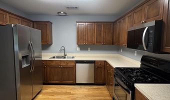 228 Sharon Oaks Ct, Benton, AR 72019