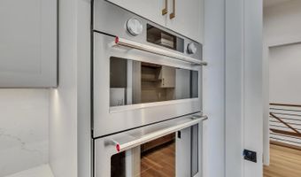2707 1st St, Arnolds Park, IA 51331