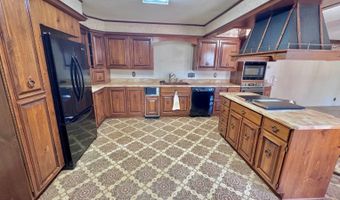 101 7th Ave NW, Bowman, ND 58623
