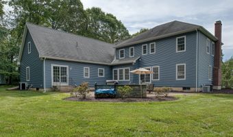 2 Warren Gln, Burlington, CT 06013