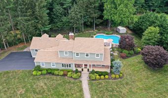 44 Devonshire Ct, Middletown, NJ 07748