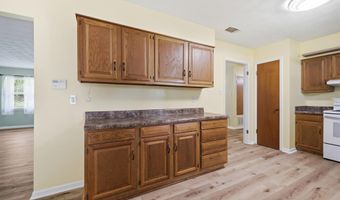 9260 Pinecrest Dr, Biloxi, MS 39532