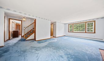 32 Loveland Ln, Bristol, CT 06010