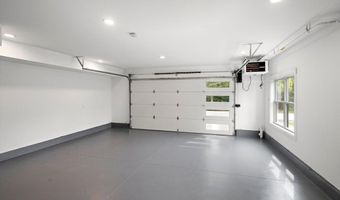 70 Sunset Dr, Belmont, NH 03220