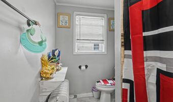 10 Arnold Ave, Amsterdam, NY 12010