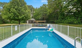 15 Bestwick Trl, Coventry, RI 02816