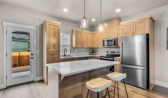 63266 NW Ski Ln, Bend, OR 97703