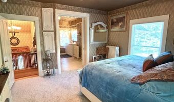 1014 S Jay St, Aberdeen, SD 57401