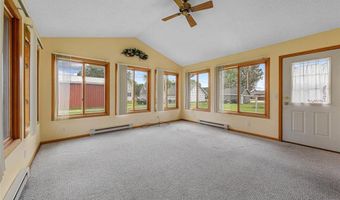 608 W Alden St, Arlington, MN 55307