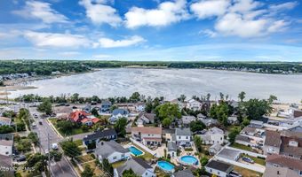 101 River Ct, Belmar, NJ 07719