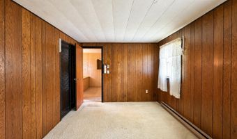 5 Knauf Ln, Albany, NY 12211