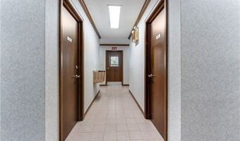 600 Commerce Dr, Coraopolis, PA 15108