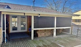 111 W Lee St, Aurora, MO 65605