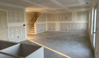 38 Coachman Ln, Autryville, NC 28318