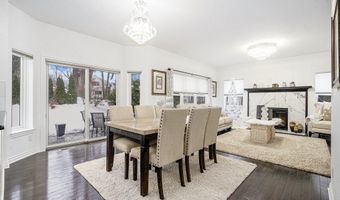 1360 Fairlane Dr, Ann Arbor, MI 48104