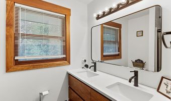 1315 Iowa Cir, Ames, IA 50014