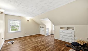 115 Poplar St, Agawam, MA 01030