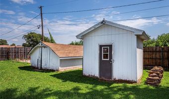 3208 California Ave, Chickasha, OK 73018