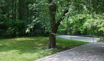 7811 CHARLESTON Dr, Bethesda, MD 20817