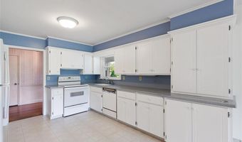 37 Beaumont St, East Providence, RI 02916