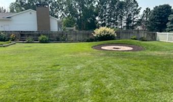 184 S 1st St W, Cowley, WY 82420