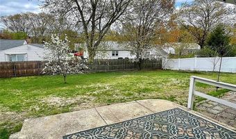 30 Althea Dr, Cranston, RI 02920