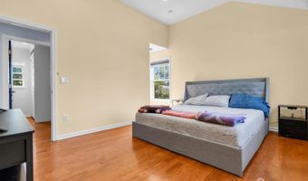 3 N Smith St N, Avenel, NJ 07001