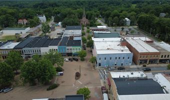 102 Trinity St, Abbeville, SC 29620