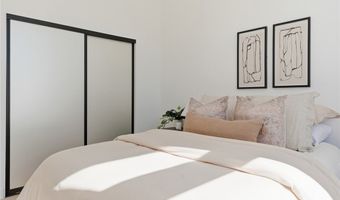 10820 Holman Ave 204, Los Angeles, CA 90024