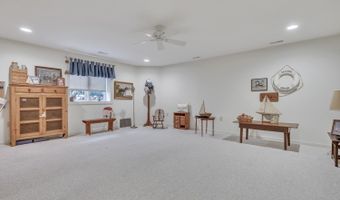 211 Emerald Meadows Dr, Arnolds Park, IA 51331