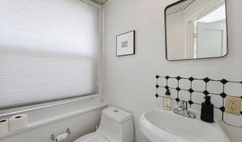 510 26TH Rd S, Arlington, VA 22202