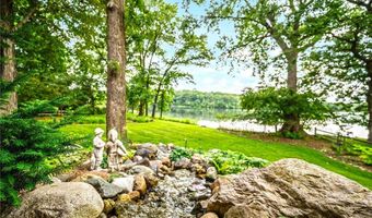 451 Reflection Rd, Apple Valley, MN 55124