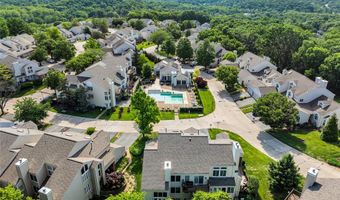 1710 Ridgeview Circle Dr, Ballwin, MO 63021