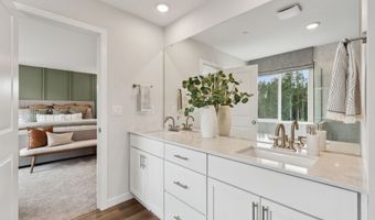 3939 McCormick Village Dr, Bremerton, WA 98312