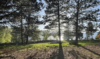 515 Lakeview Dr, Cascade, ID 83611