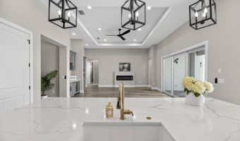 614 Pinckney Dr, Apollo Beach, FL 33572