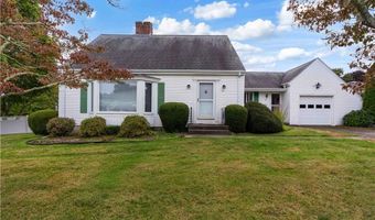 36 Willow Ave, Middletown, RI 02842