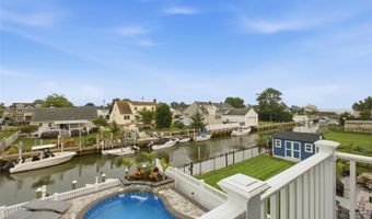 30 Berger Ave, Amityville, NY 11701