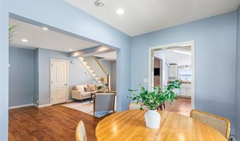 15 Shore Dr, Barrington, RI 02806
